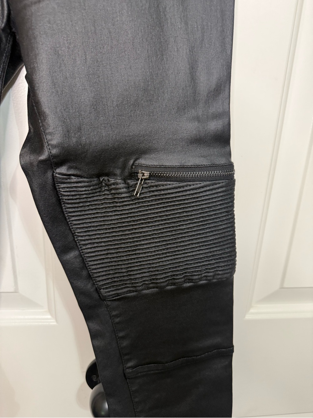 Women's Black Moto Skinny Pants with Zipper Accents - Picture 3 of 10